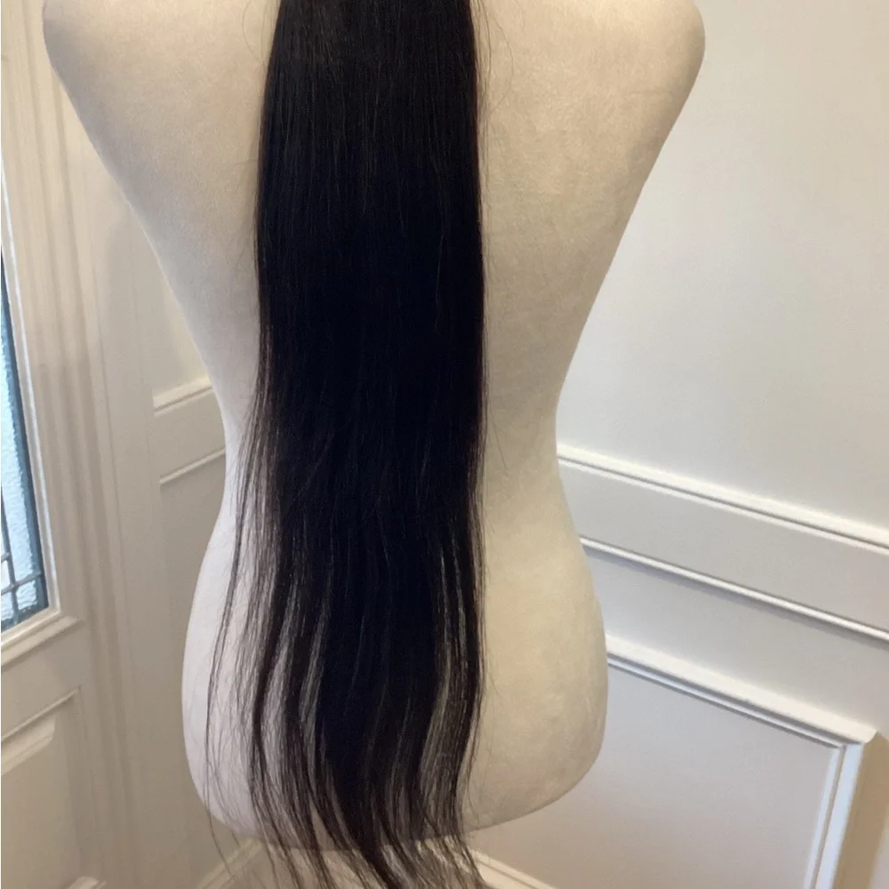 Luxurious Off Black Light YAKI Texture Hair 24 Inch Extension